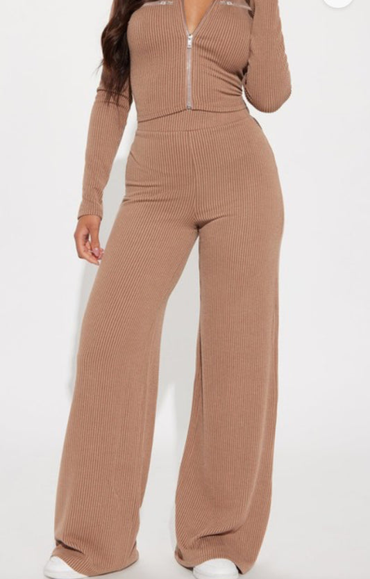 Chill Girl 2pc Set